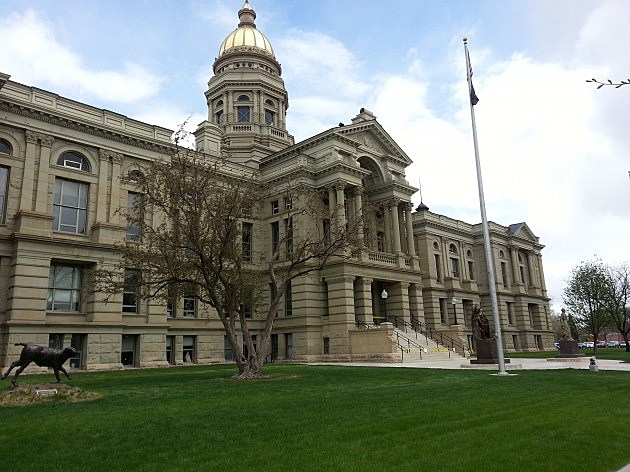 capitol building ar