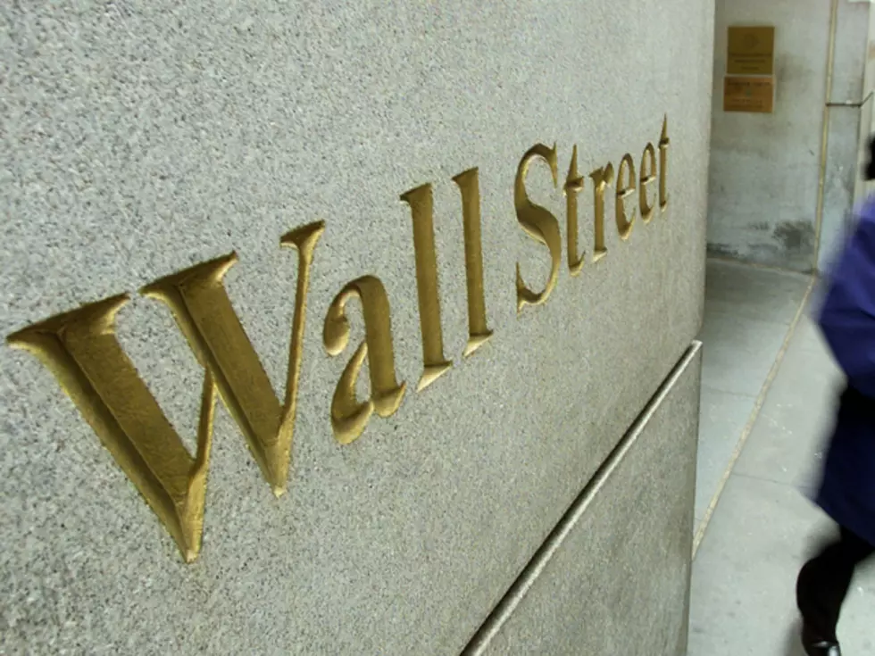 Wall Street Falls, S&P 500 Down as Markets Swoon